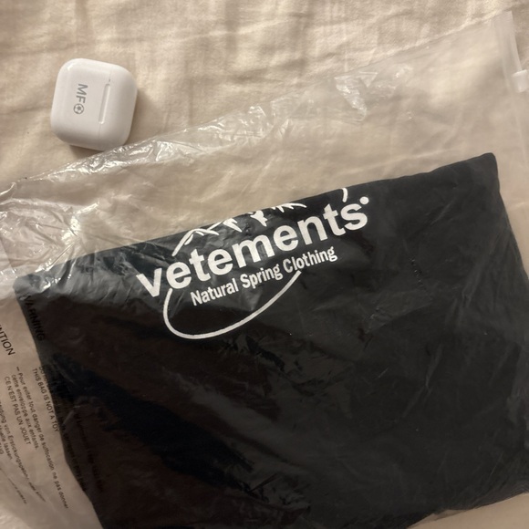 Vetements Black T-Shirt
